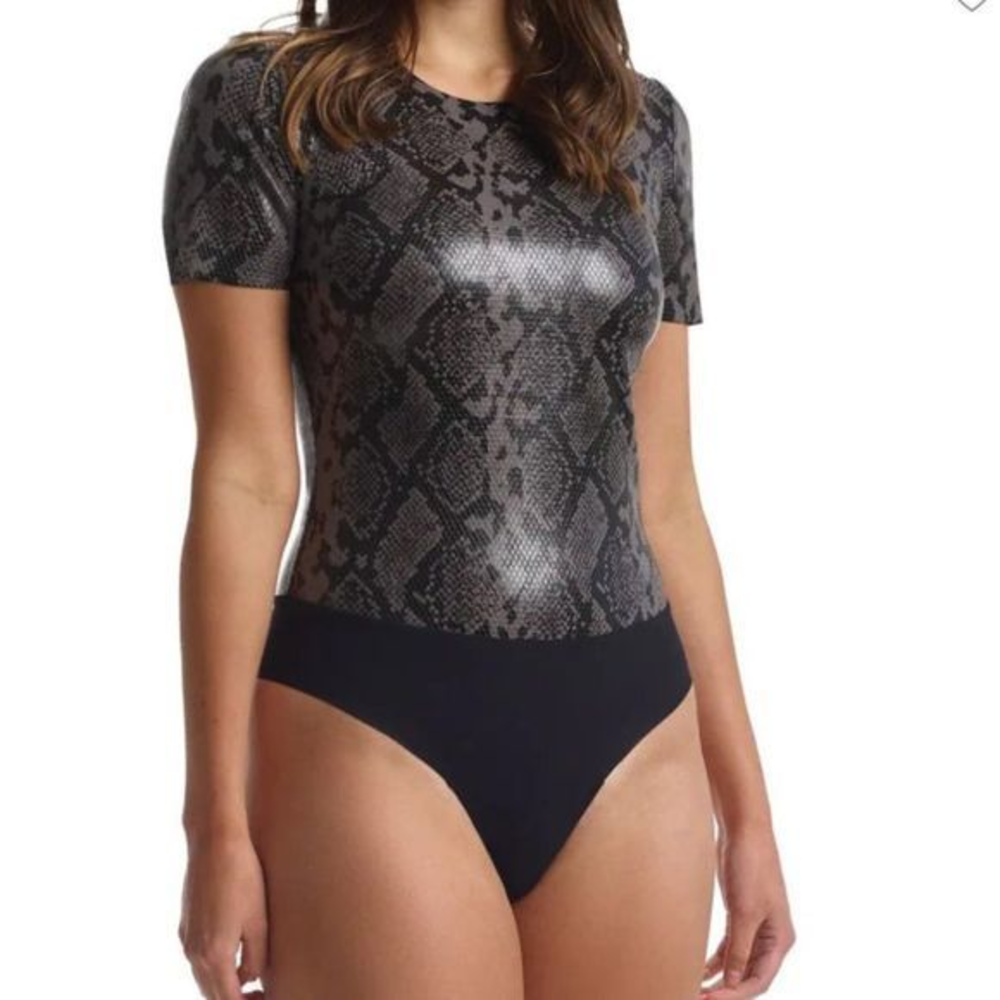 NWOT COMMANDO Grey Animal Print Faux Leather Bodysuit‎ (S)